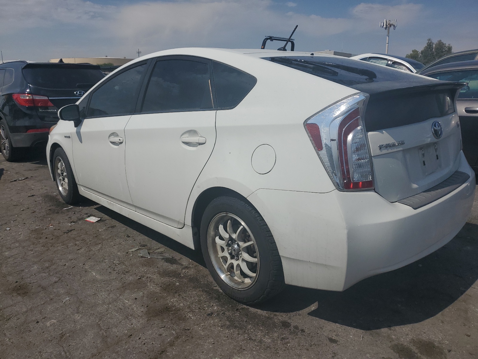 2014 Toyota Prius vin: JTDKN3DU5E1825476