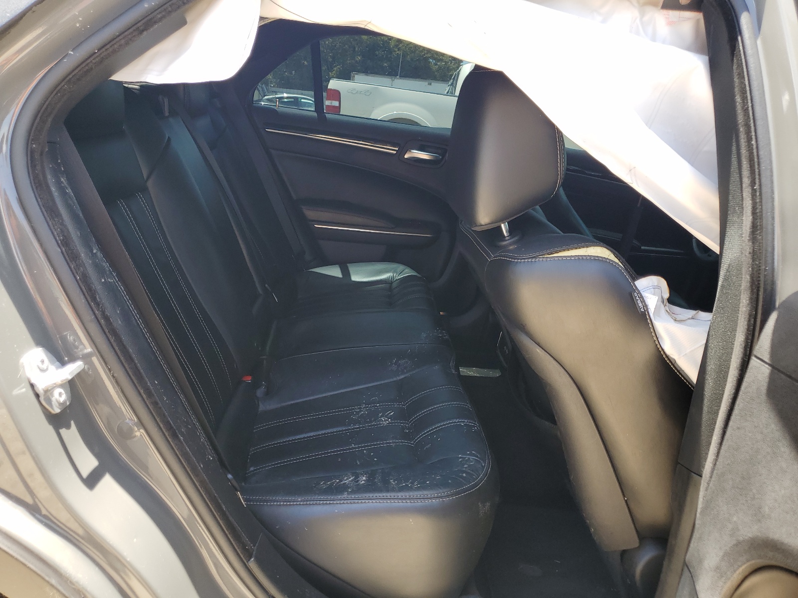 2C3CCABGXJH142975 2018 Chrysler 300 S