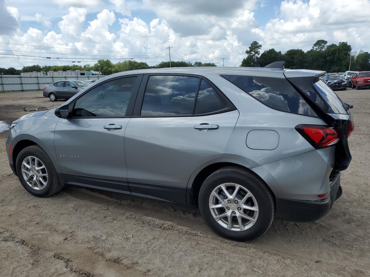 3GNAX5EG4PL213959 2023 CHEVROLET EQUINOX - Image 2