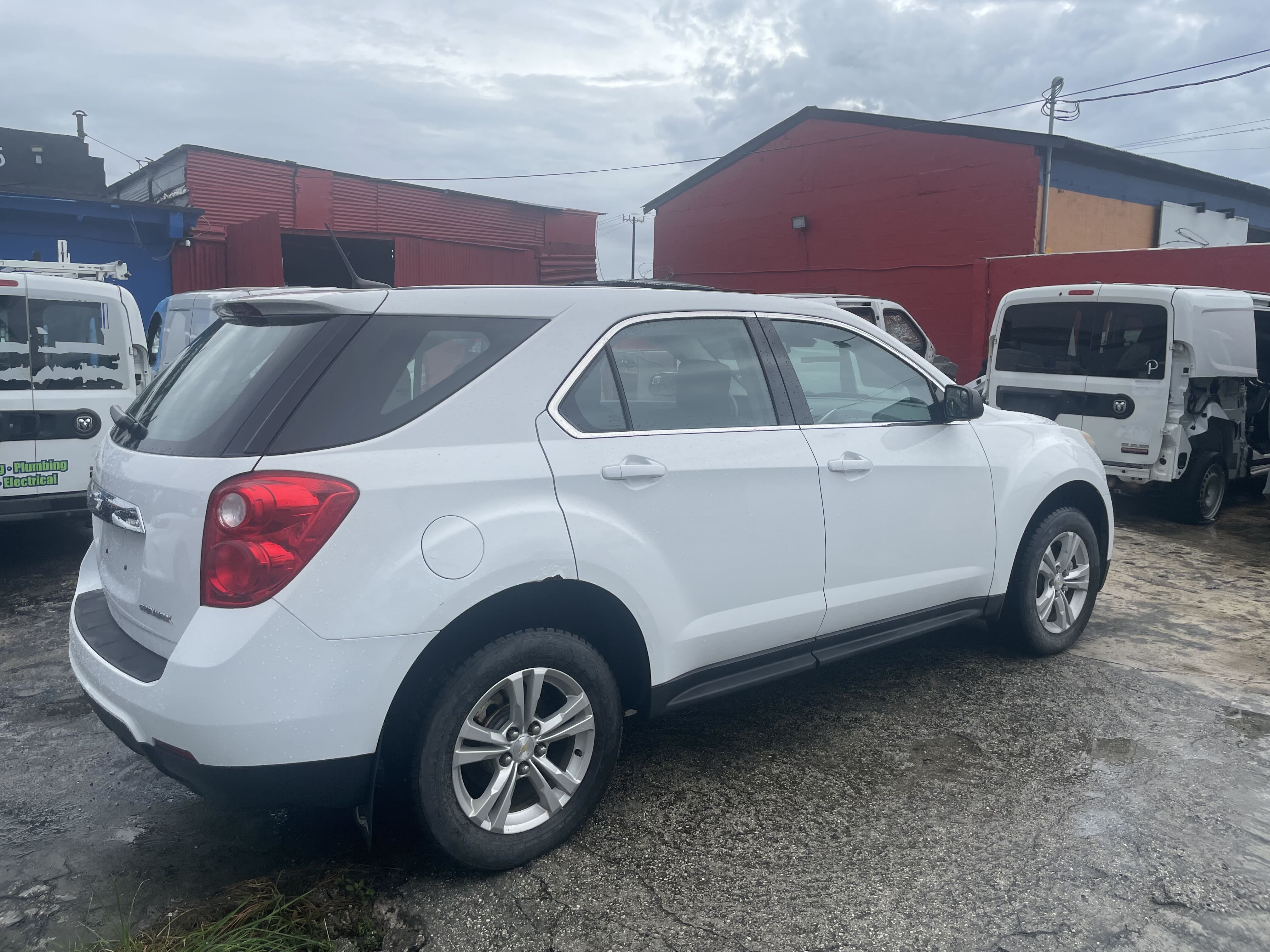 2014 Chevrolet Equinox Ls vin: 2GNFLEEK0E6162922