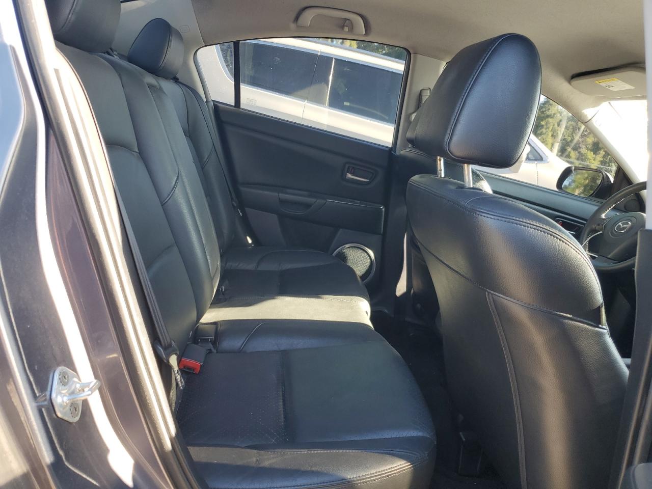 2007 Mazda 3 S VIN: JM1BK323471686625 Lot: 63936884