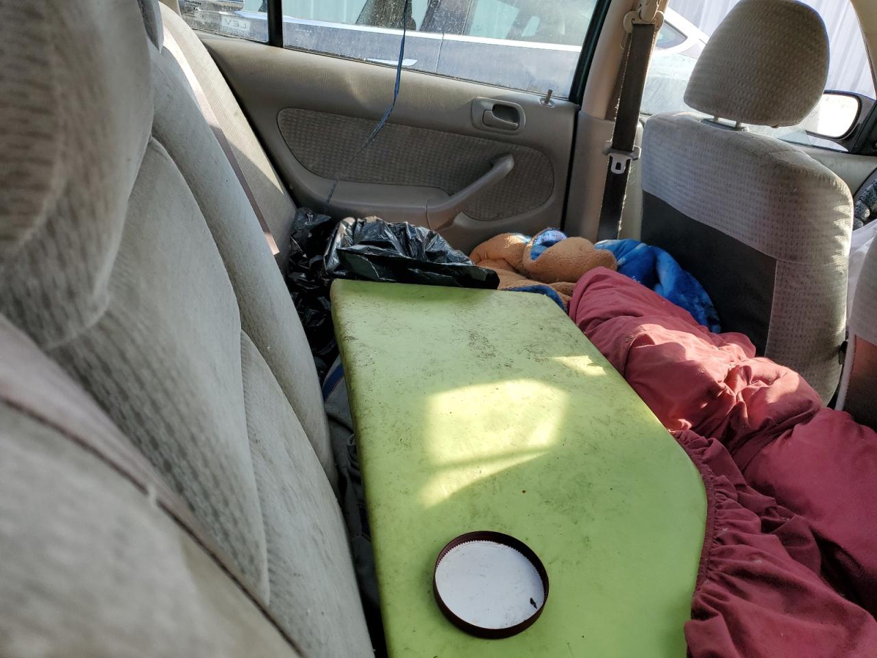 1999 Honda Civic Dx VIN: 2HGEJ6522XH500782 Lot: 64633224