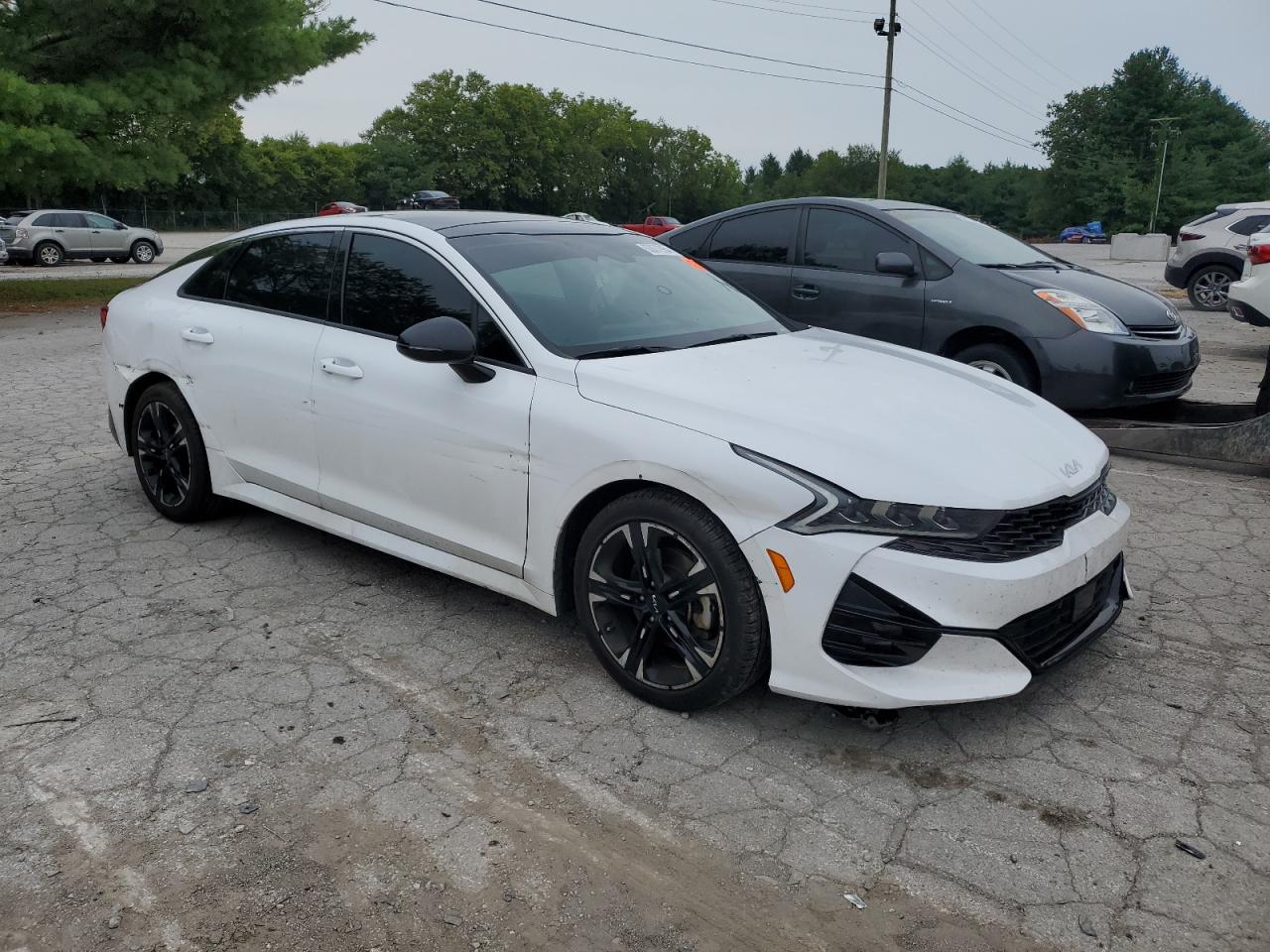 2022 Kia K5 - Image 4