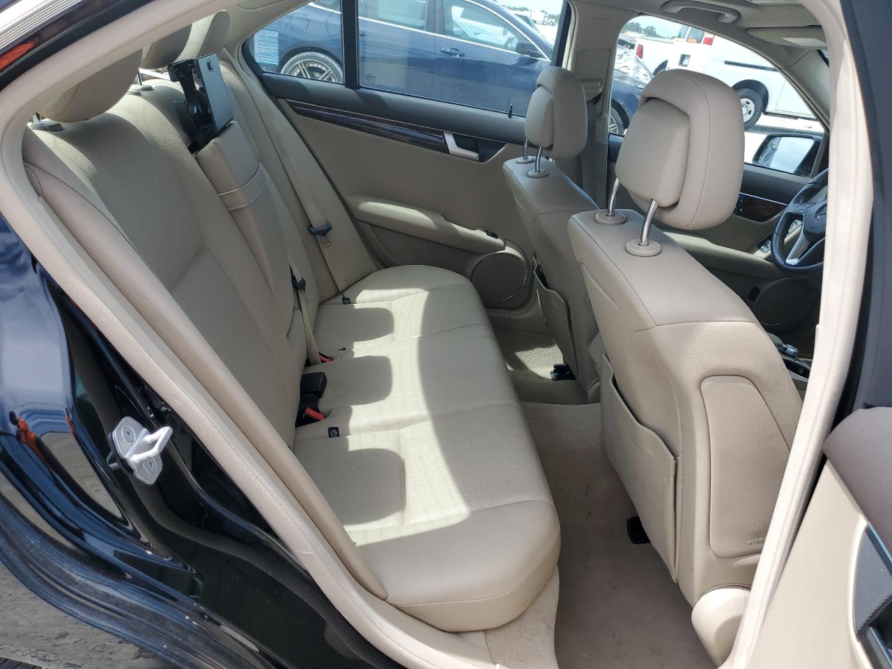 2012 Mercedes-Benz C 250 VIN: WDDGF4HB2CR211023 Lot: 62399884