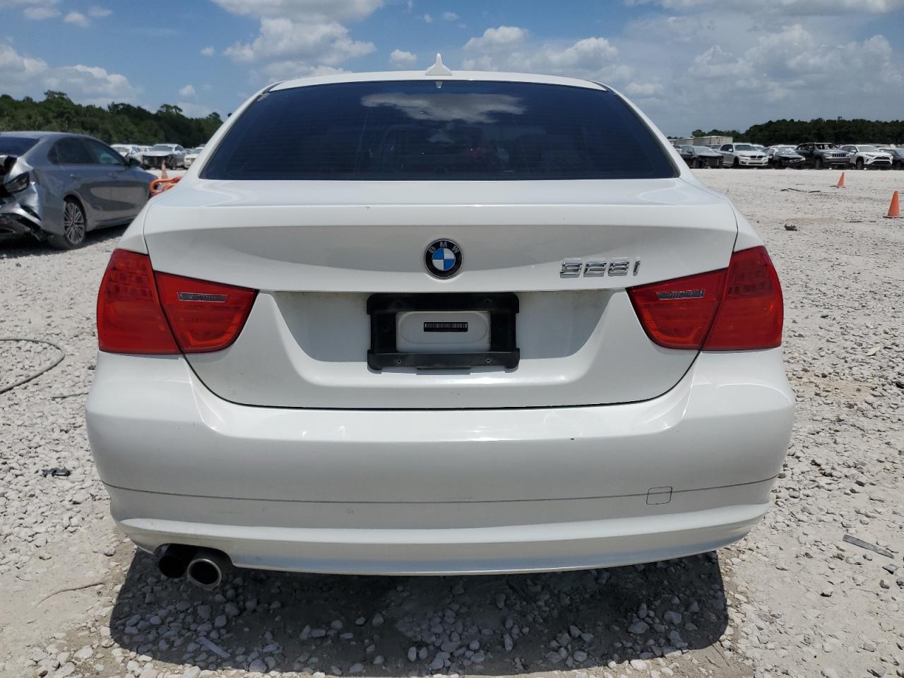 2010 BMW 328 I VIN: WBAPH7G58ANM50417 Lot: 60680514