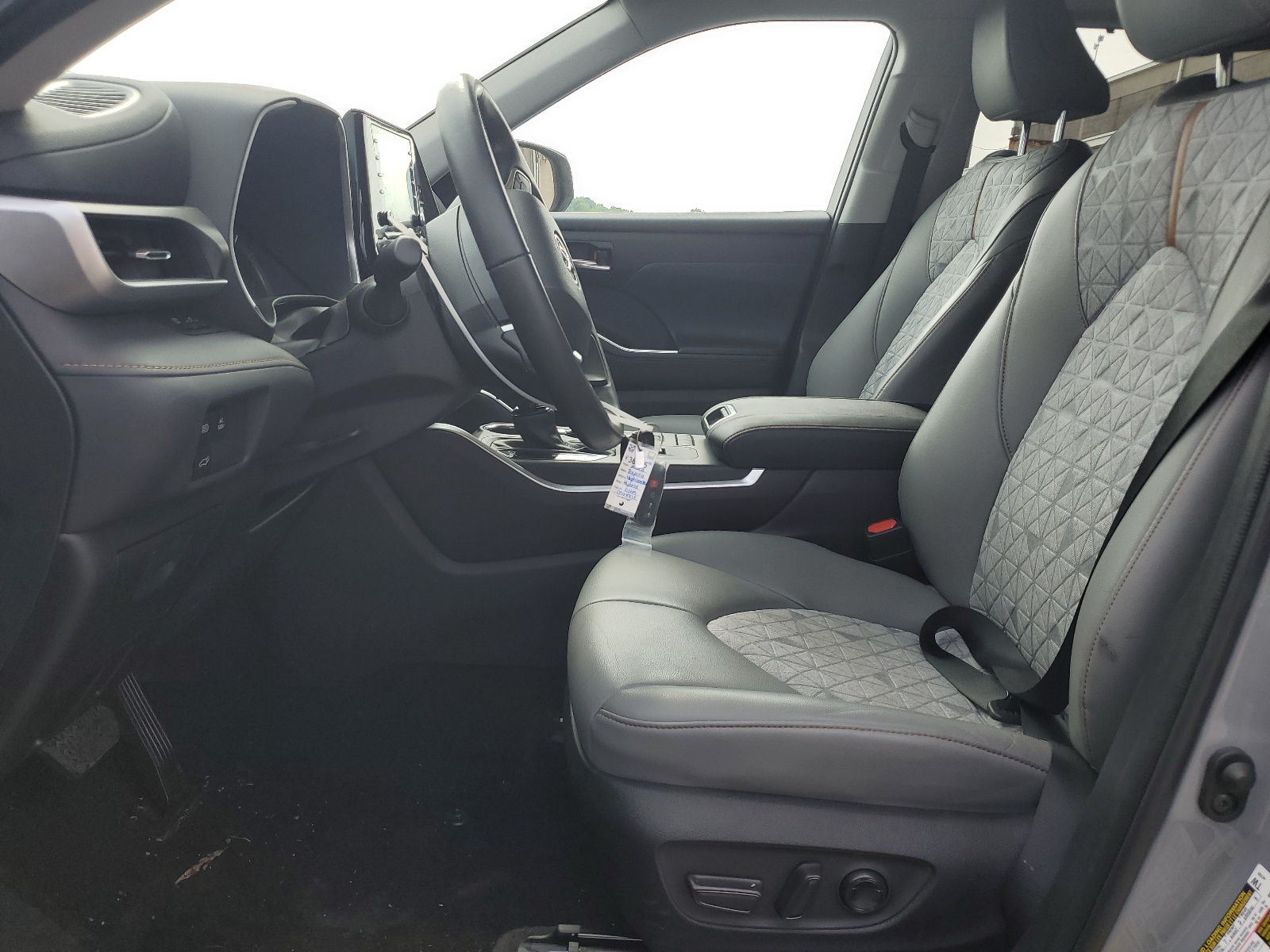 5TDABRCH8NS544609 2022 Toyota Highlander Hybrid Xle