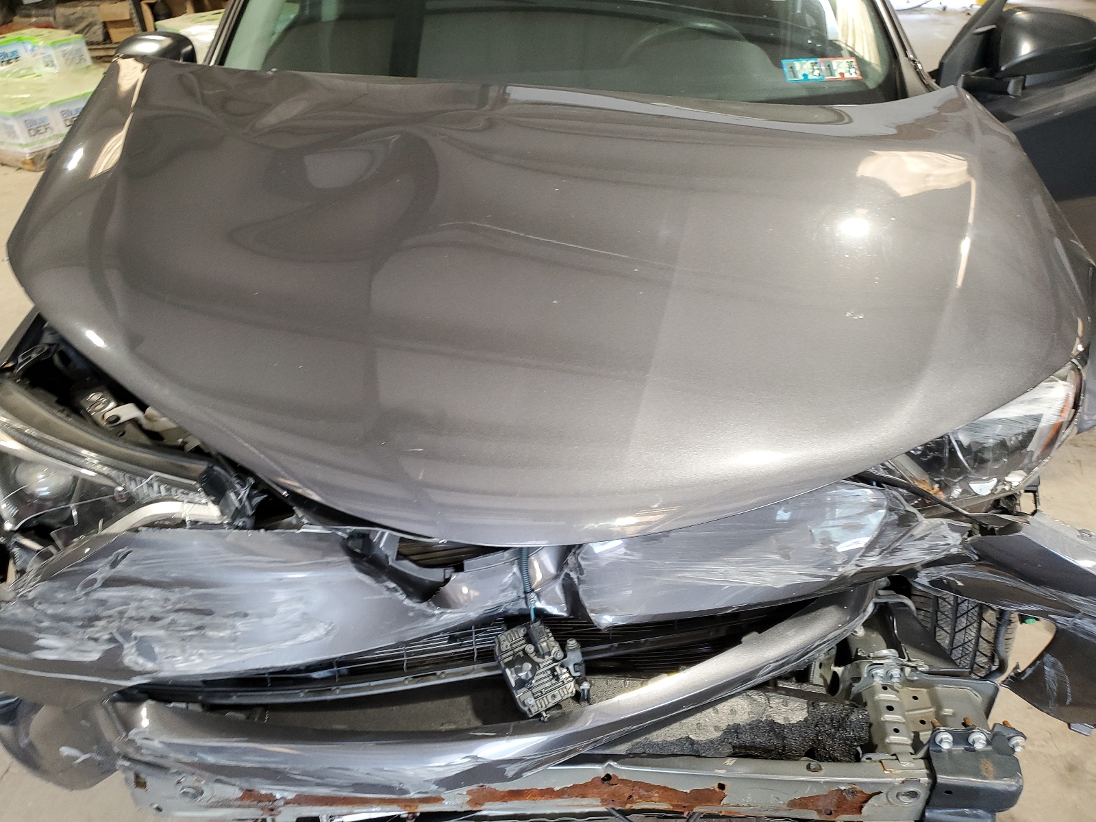 2T3BFREVXJW856368 2018 Toyota Rav4 Le