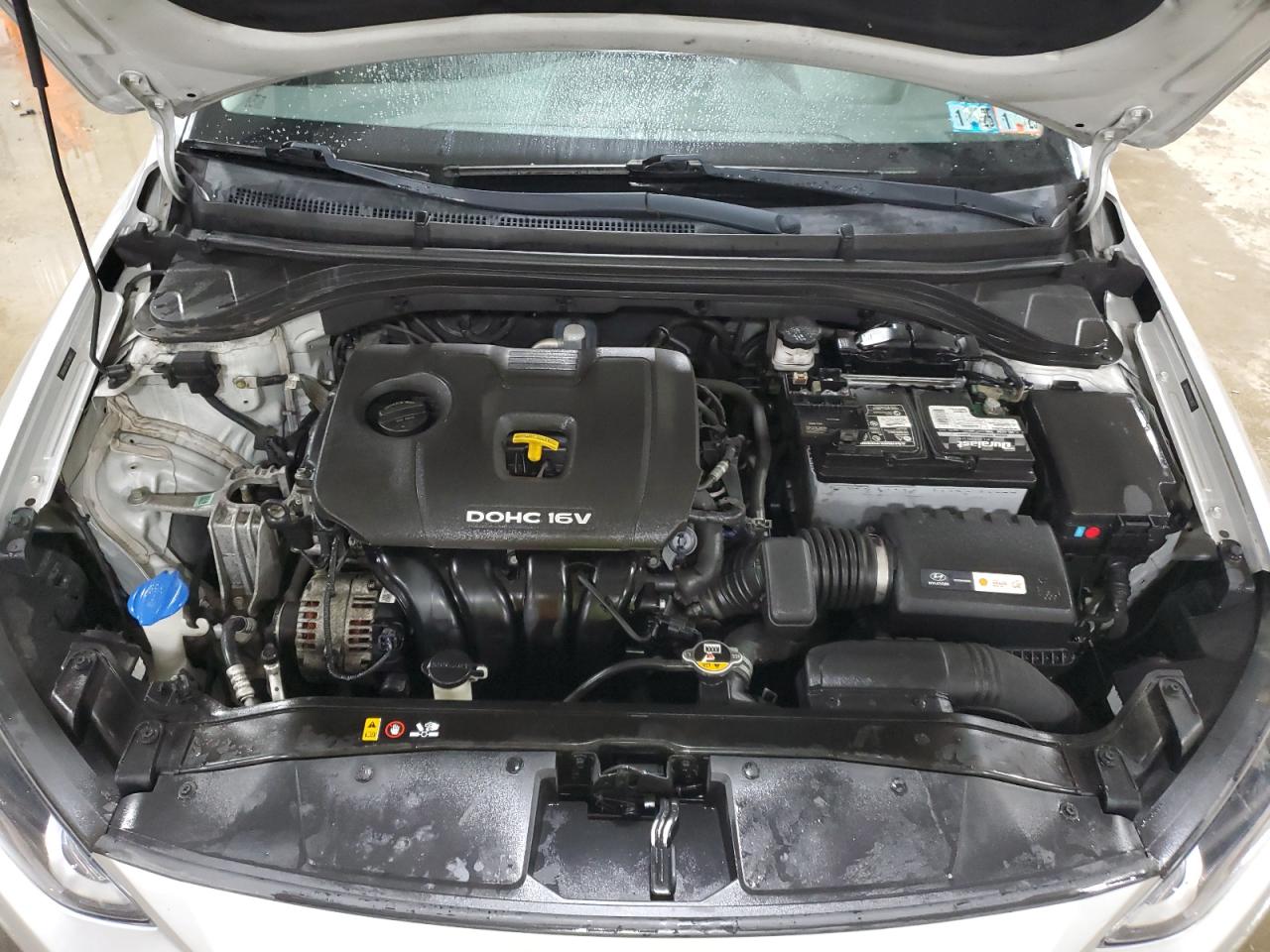 2018 Hyundai Elantra - Image 11