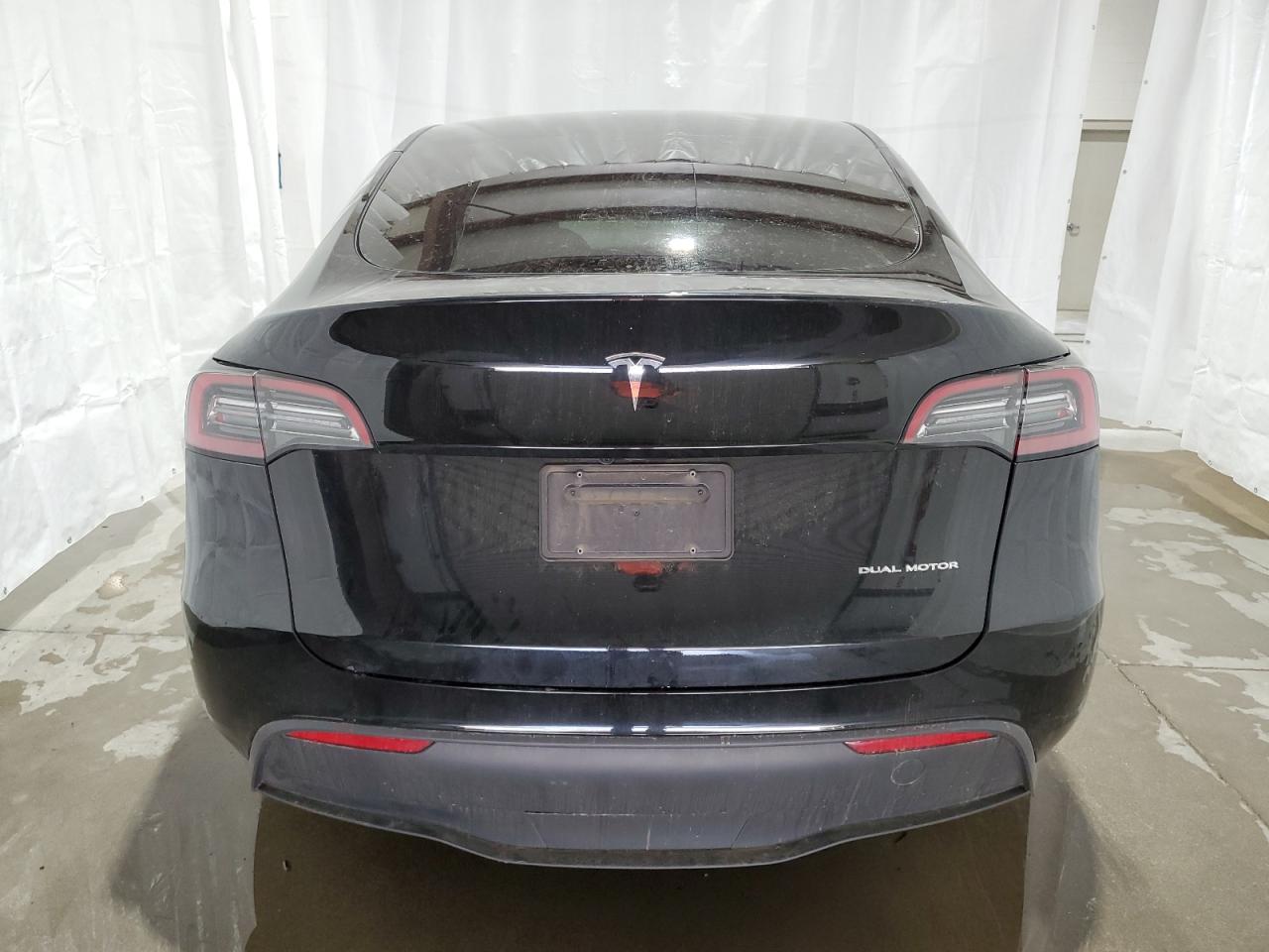 2023 Tesla Model Y VIN: 7SAYGDEE8PF691805 Lot: 61159864