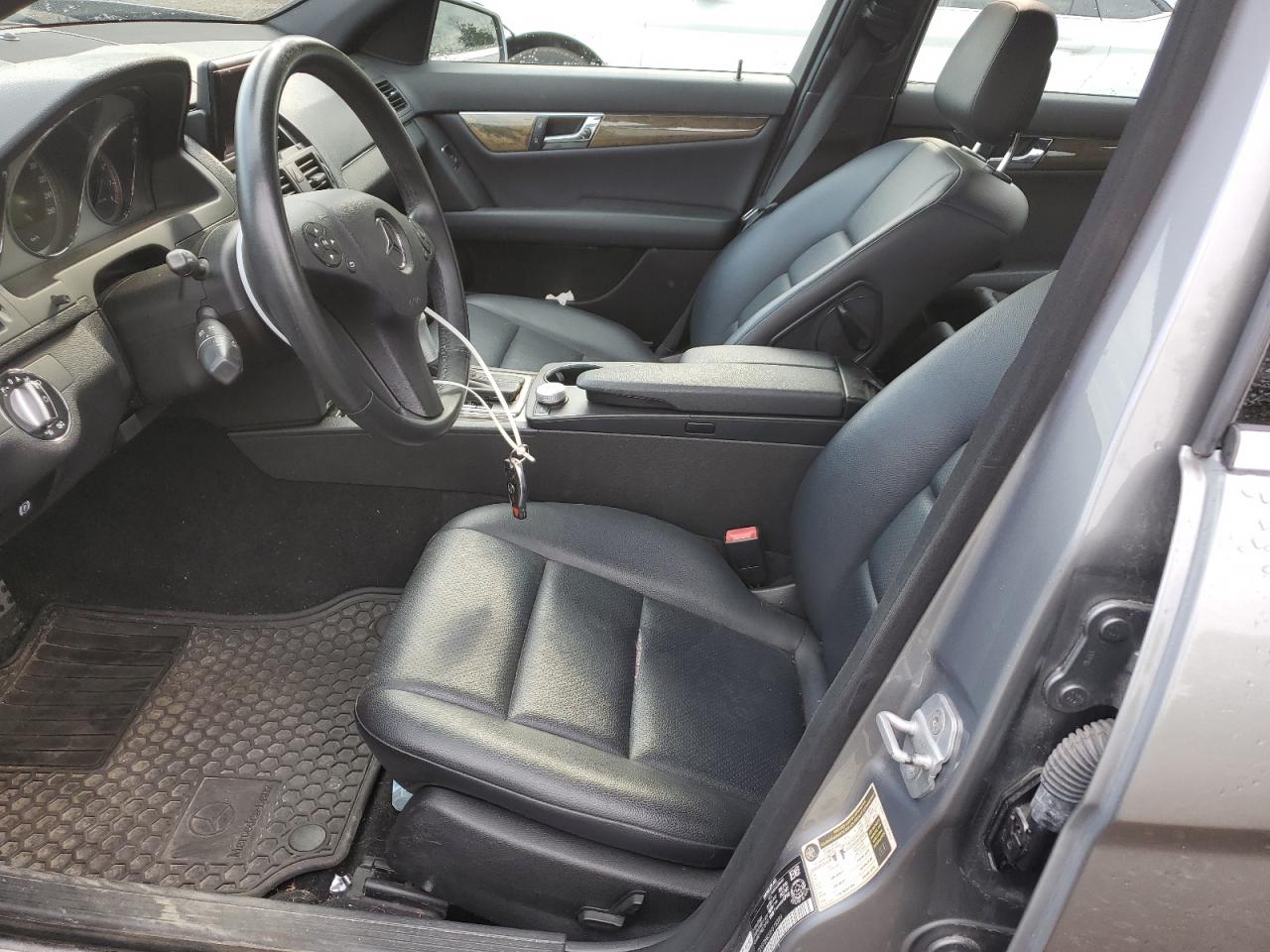 2010 Mercedes-Benz C 300 4Matic VIN: WDDGF8BB3AF518389 Lot: 60125634