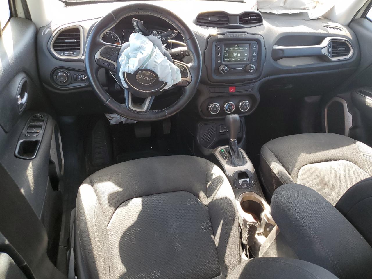 ZACCJABT1FPB18343 2015 Jeep Renegade Latitude