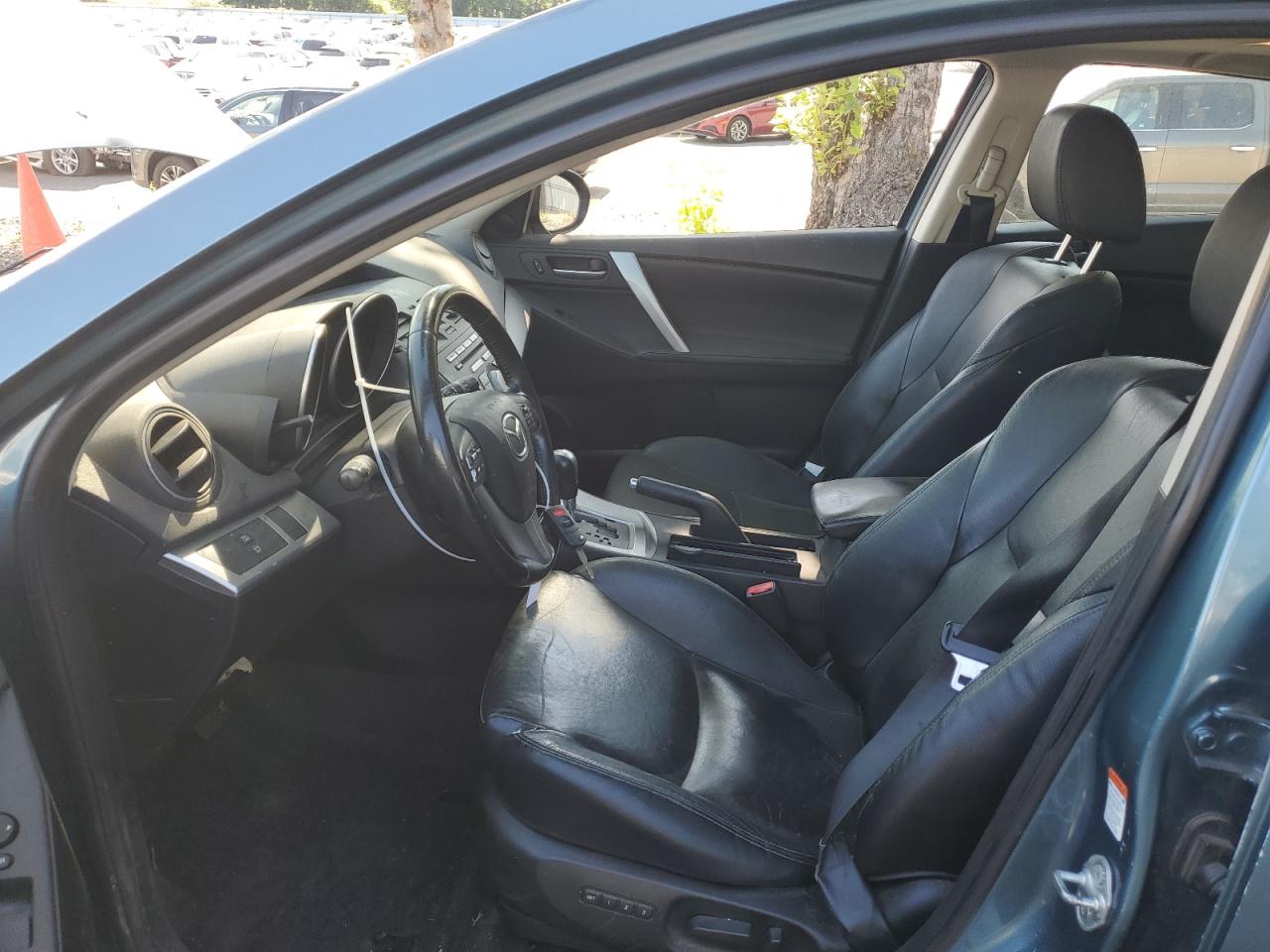 2010 Mazda 3 S VIN: JM1BL1H61A1260014 Lot: 62840884