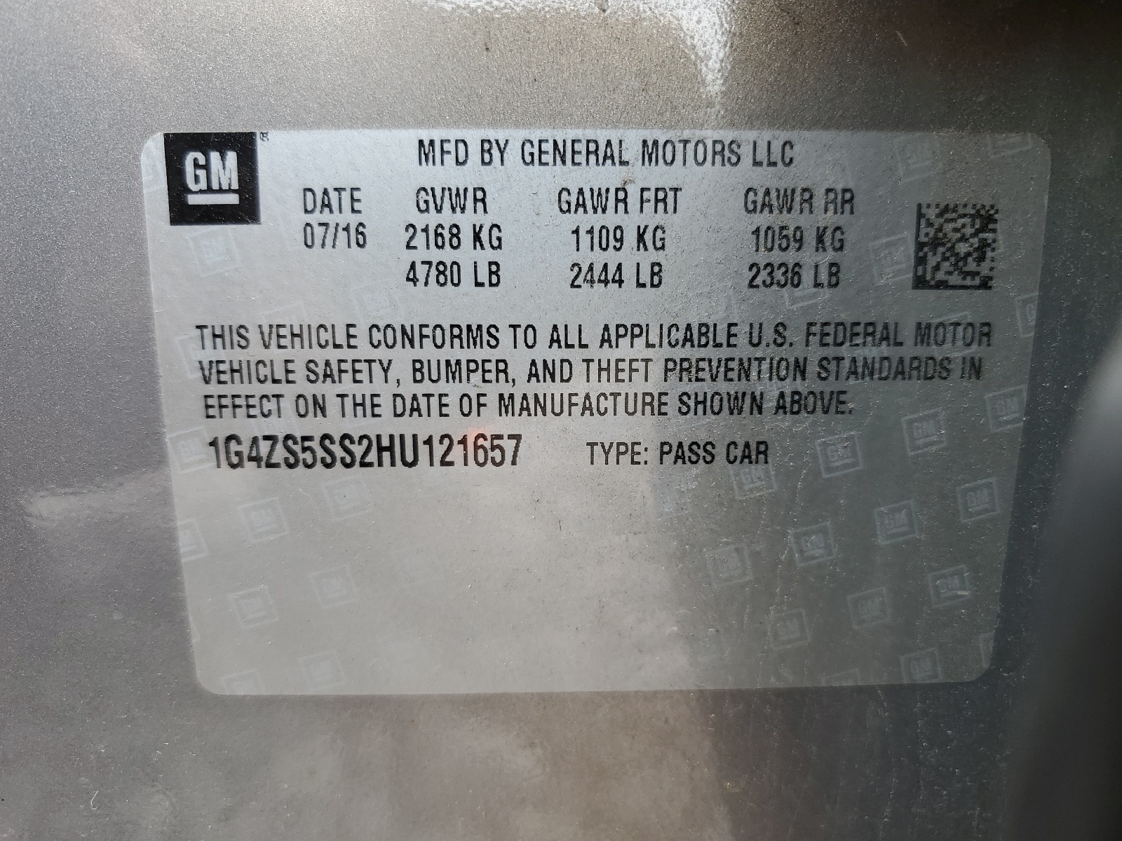 1G4ZS5SS2HU121657 2017 Buick Lacrosse Premium