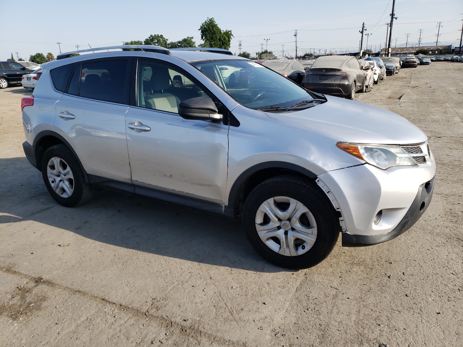 2015 Toyota Rav4 Le vin: JTMZFREV3FJ050893