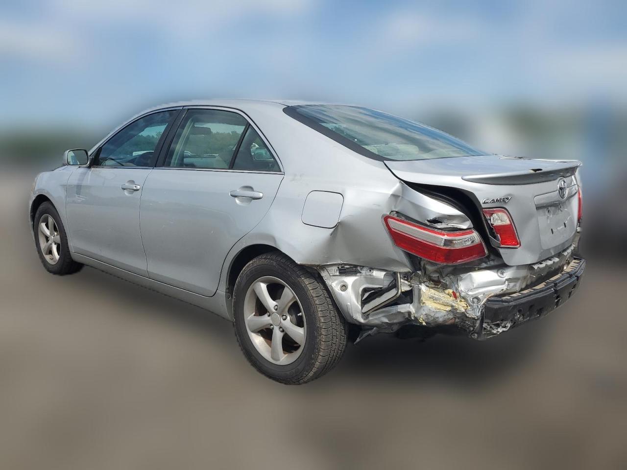 2007 Toyota Camry - Image 2
