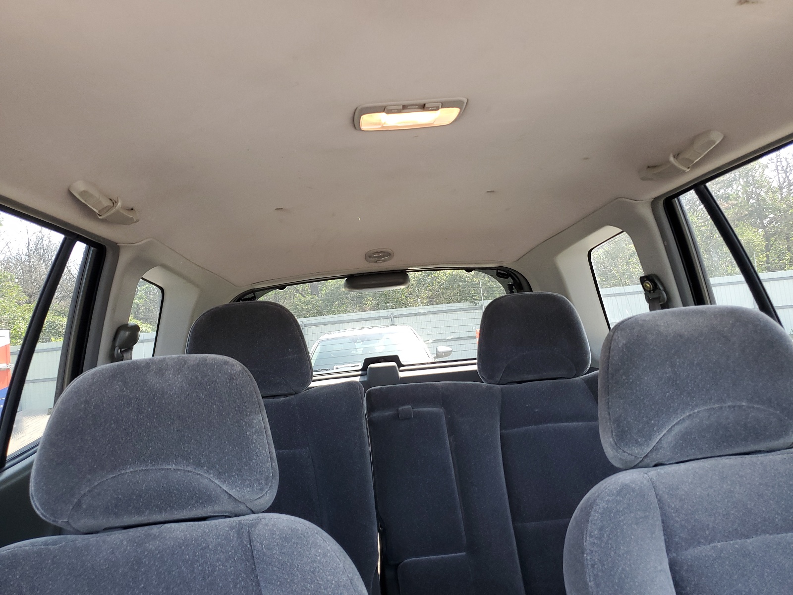 KM8SC83D71U109719 2001 Hyundai Santa Fe Gls