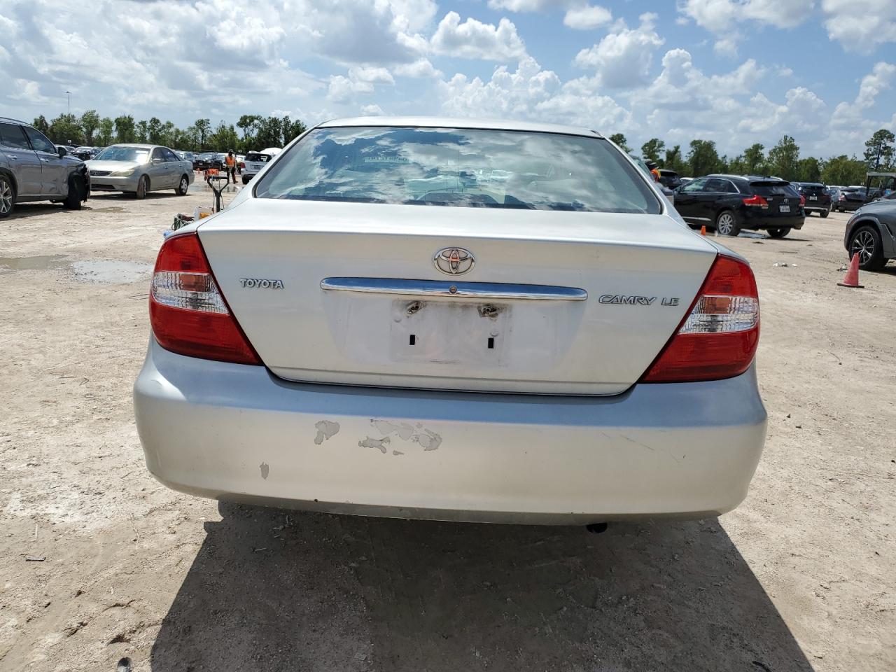 4T1BE30K22U026314 2002 Toyota Camry Le