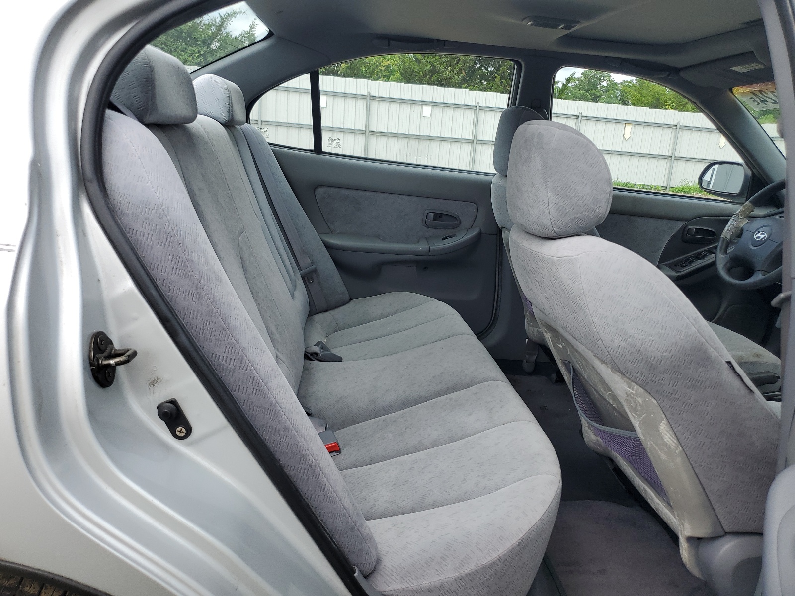 KMHDN46D24U775432 2004 Hyundai Elantra Gls