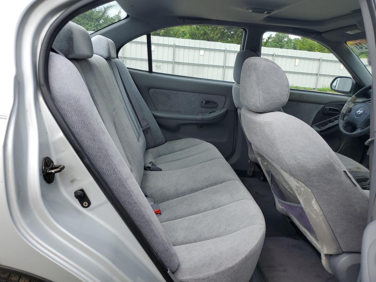 2004 Hyundai Elantra Gls VIN: KMHDN46D24U775432 Lot: 64360124