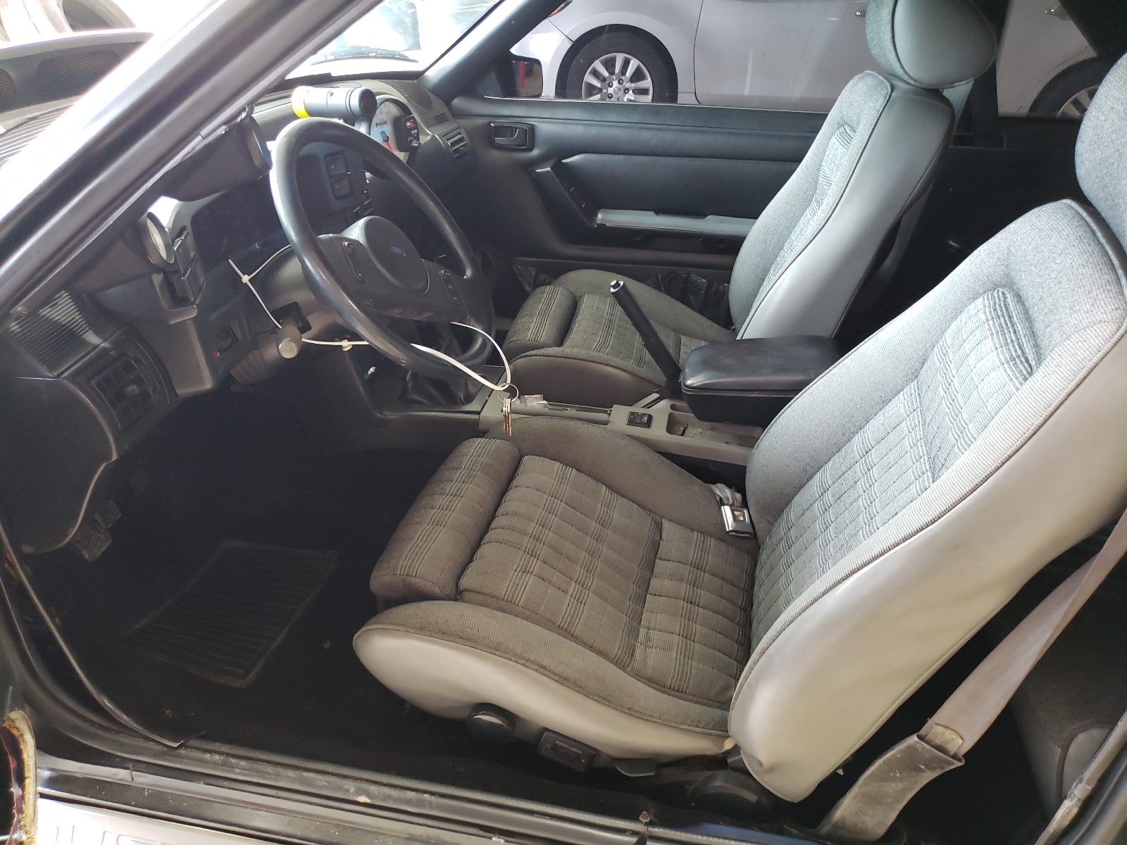 1FABP42E3JF303072 1988 Ford Mustang Gt