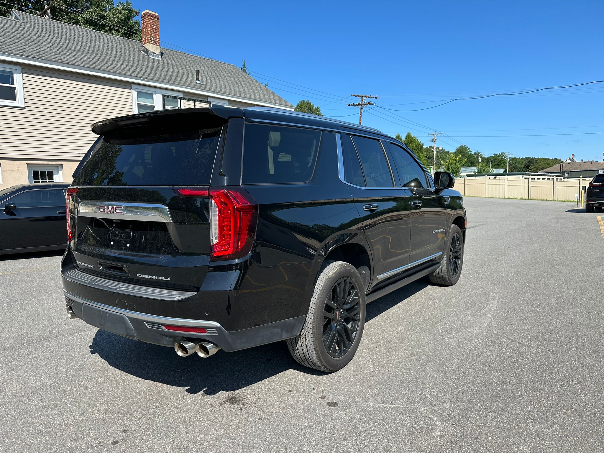 2021 GMC Yukon Denali vin: 1GKS1DKL5MR141916