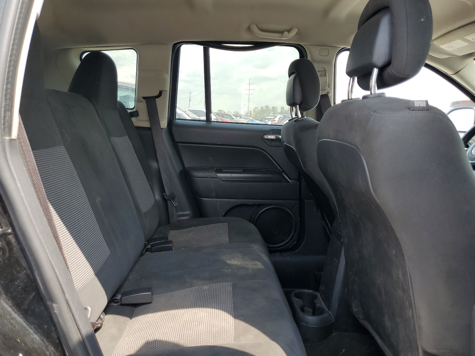 1C4NJDBBXGD647050 2016 Jeep Compass Sport