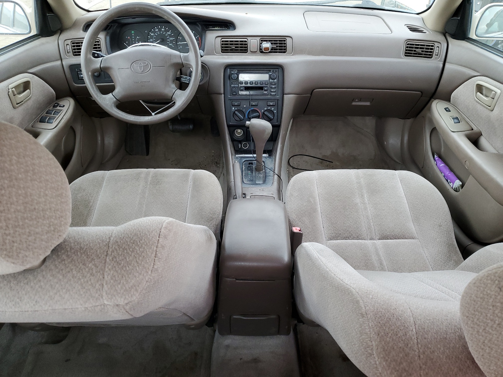 4T1BF28K4YU952637 2000 Toyota Camry Le