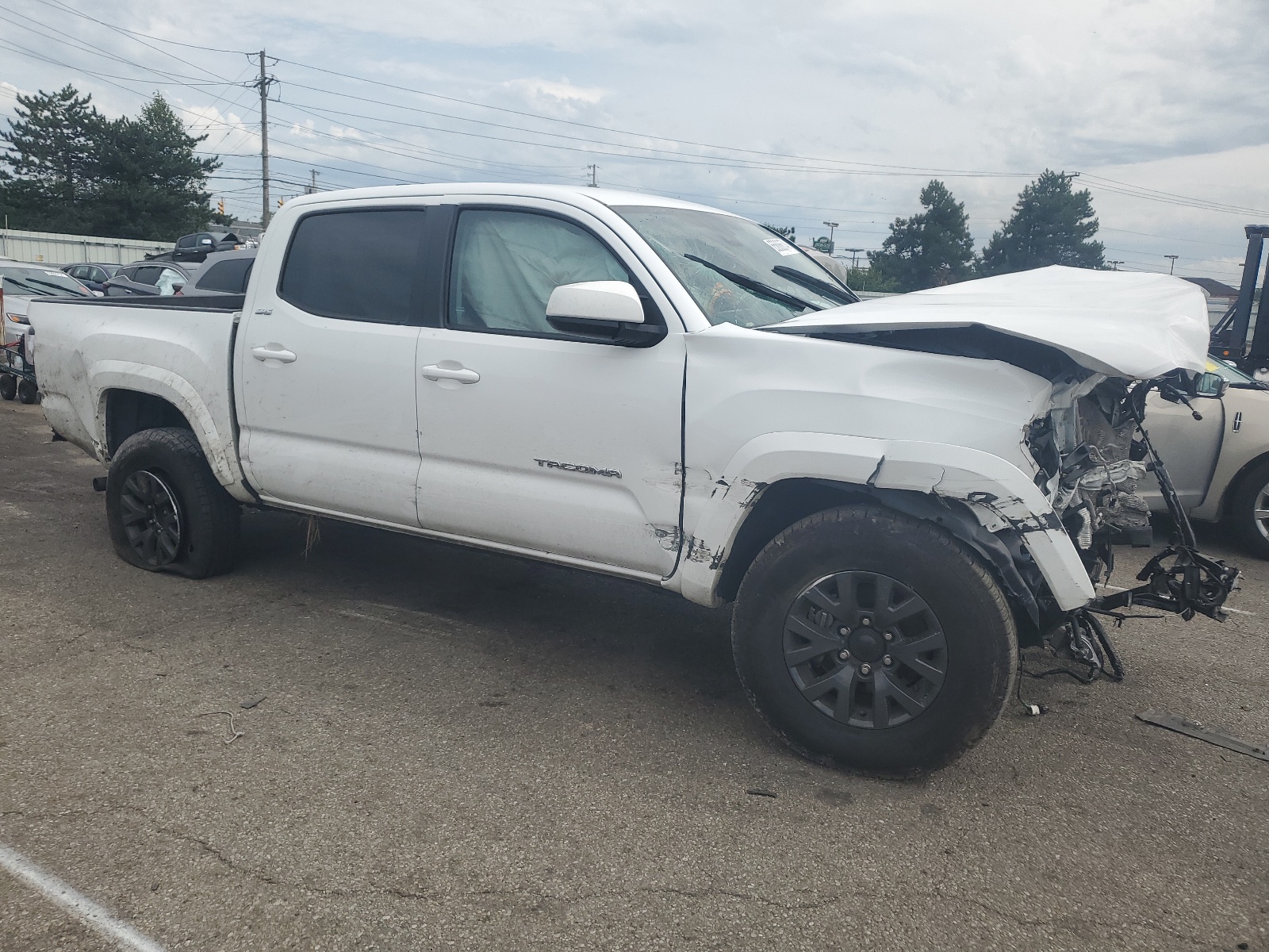 2022 Toyota Tacoma Double Cab vin: 3TMCZ5AN2NM499379