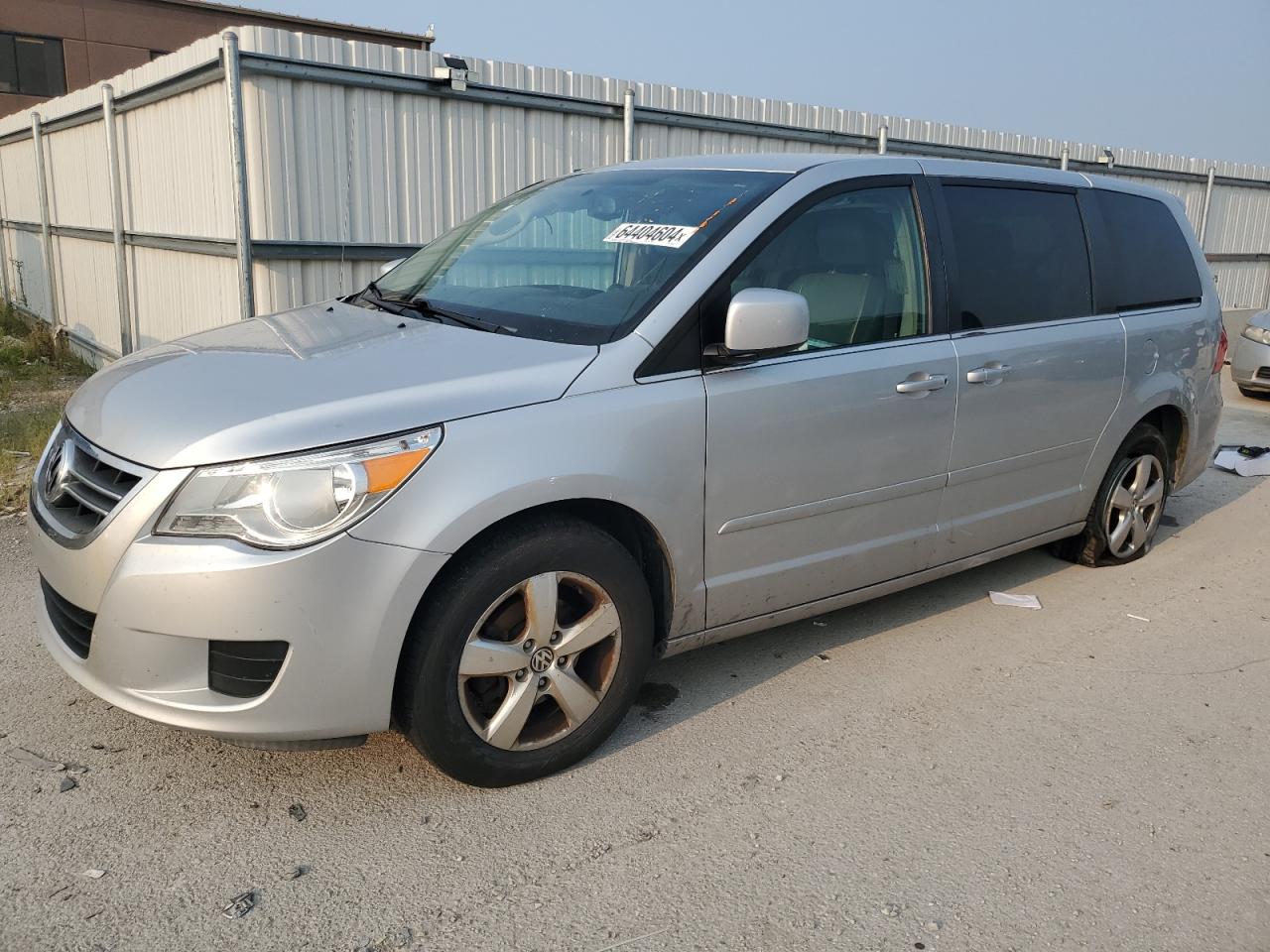 Kansas City, KS에서 판매 중인 2010 Volkswagen Routan Se - Side