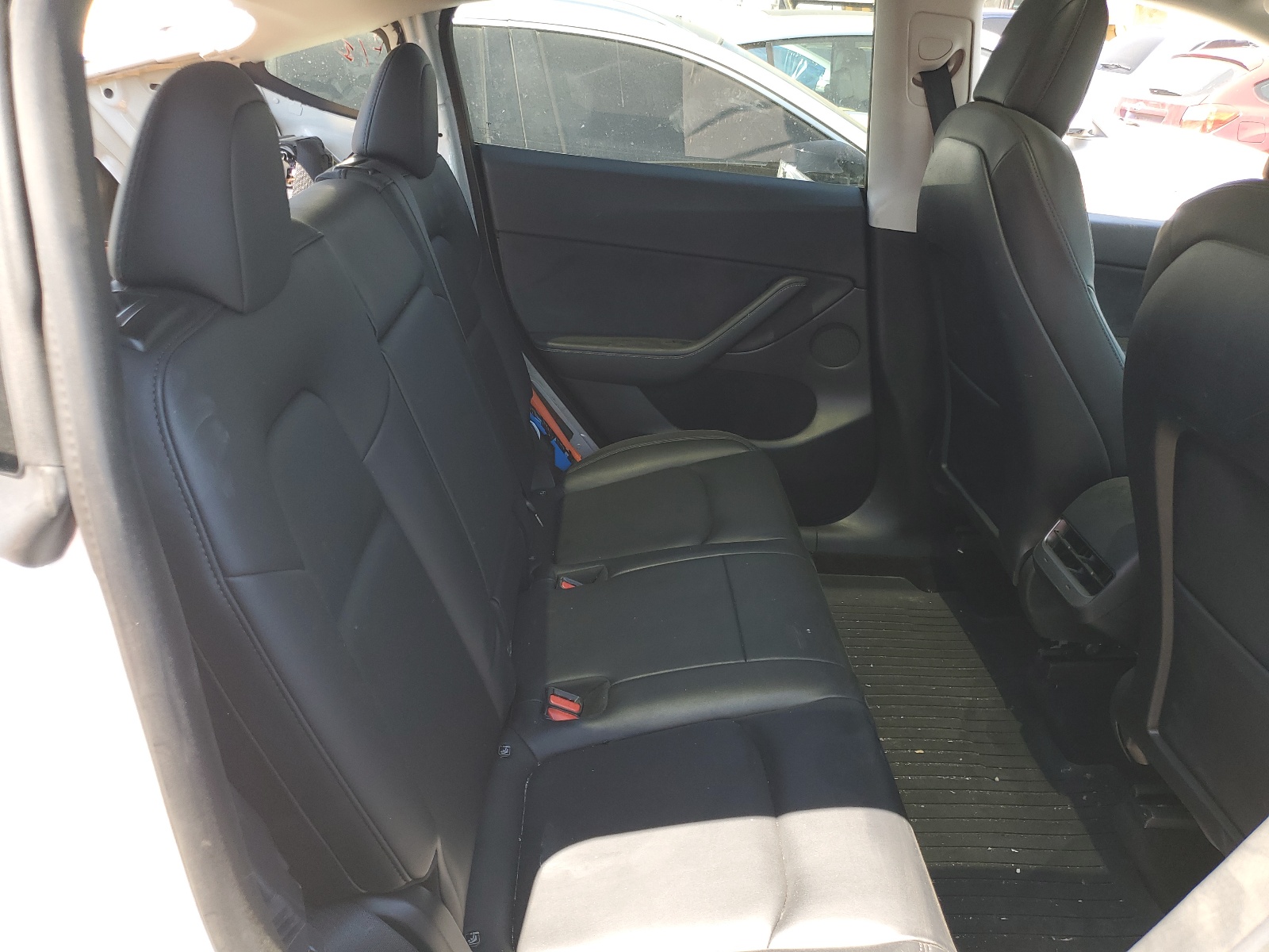 5YJYGDEE2MF173200 2021 Tesla Model Y