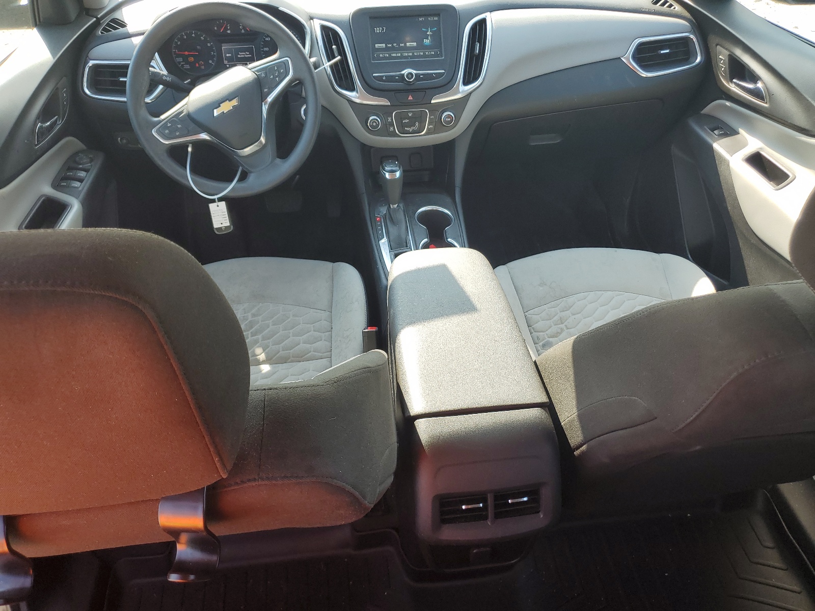 2GNAXHEV6J6112935 2018 Chevrolet Equinox Ls