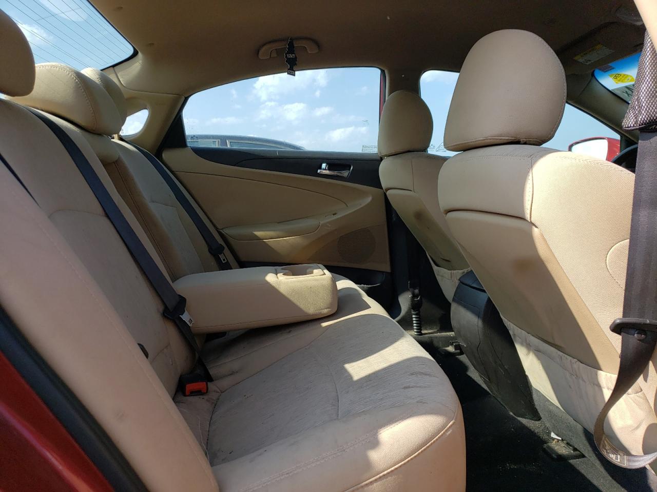 2013 Hyundai Sonata - Image 10