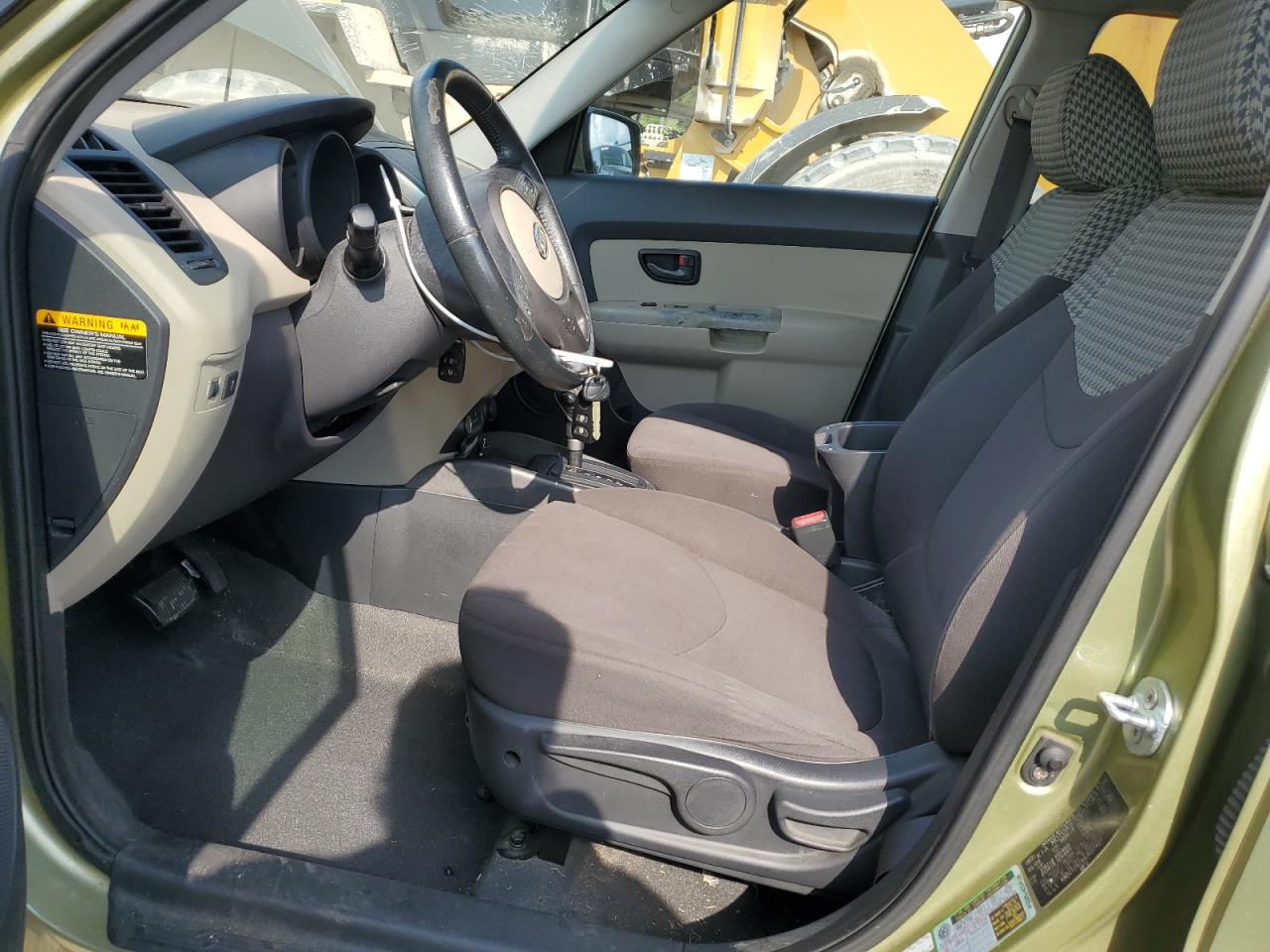 2010 Kia Soul + VIN: KNDJT2A2XA7037427 Lot: 65018184