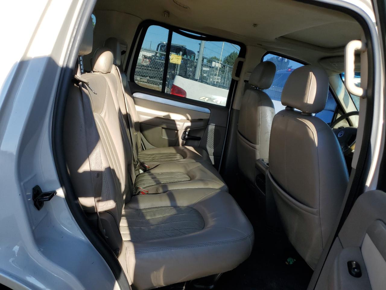 2005 Mercury Mountaineer VIN: 4M2DU86W45ZJ31560 Lot: 61730614