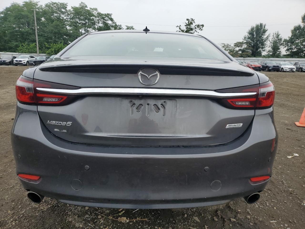 JM1GL1XY5J1328078 2018 Mazda 6 Signature