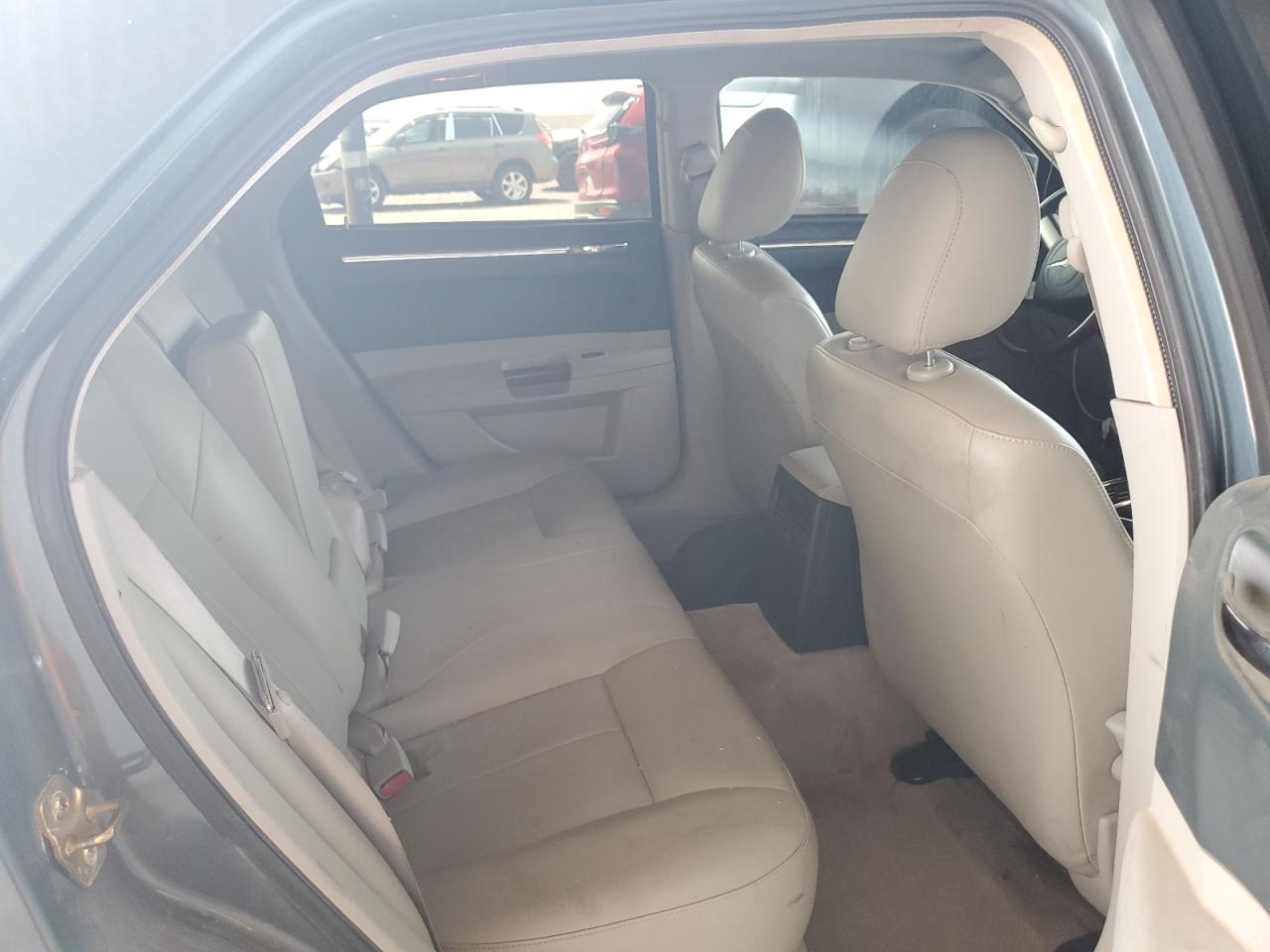 2005 Chrysler 300 Touring VIN: 2C3AK53G85H639383 Lot: 63930444