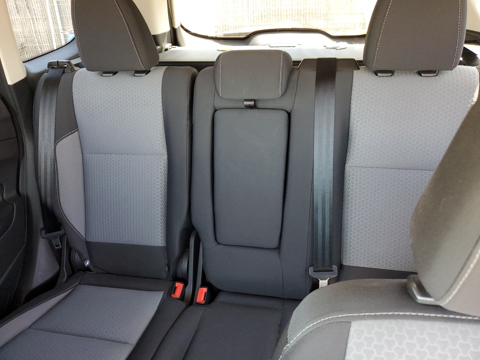 1FMCU9GD4JUD23584 2018 Ford Escape Se