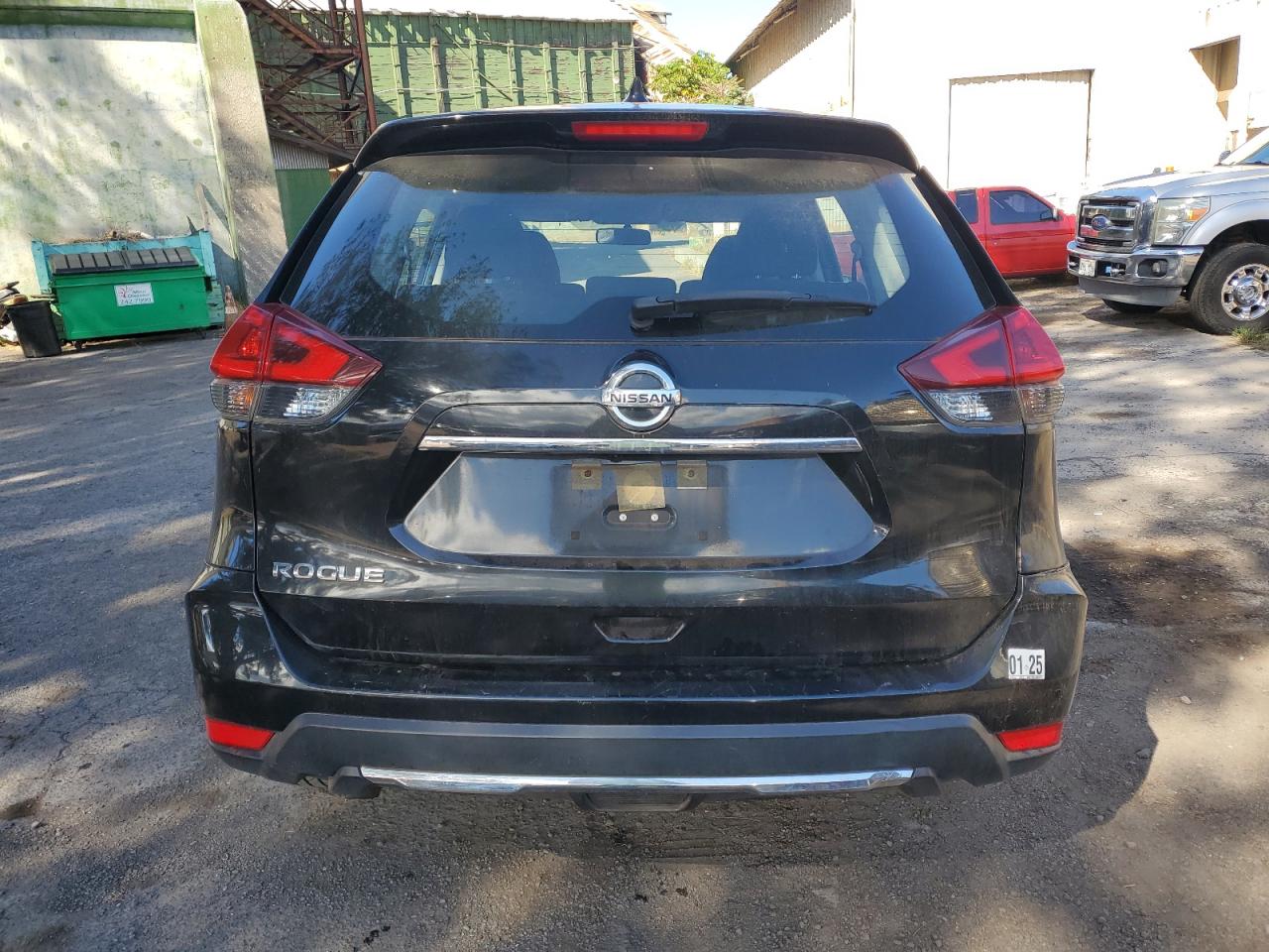 JN8AT2MT3JW465712 2018 Nissan Rogue S