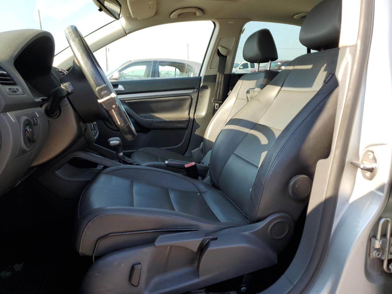 2008 Volkswagen Jetta Se VIN: 3VWRM71K88M046220 Lot: 62407304