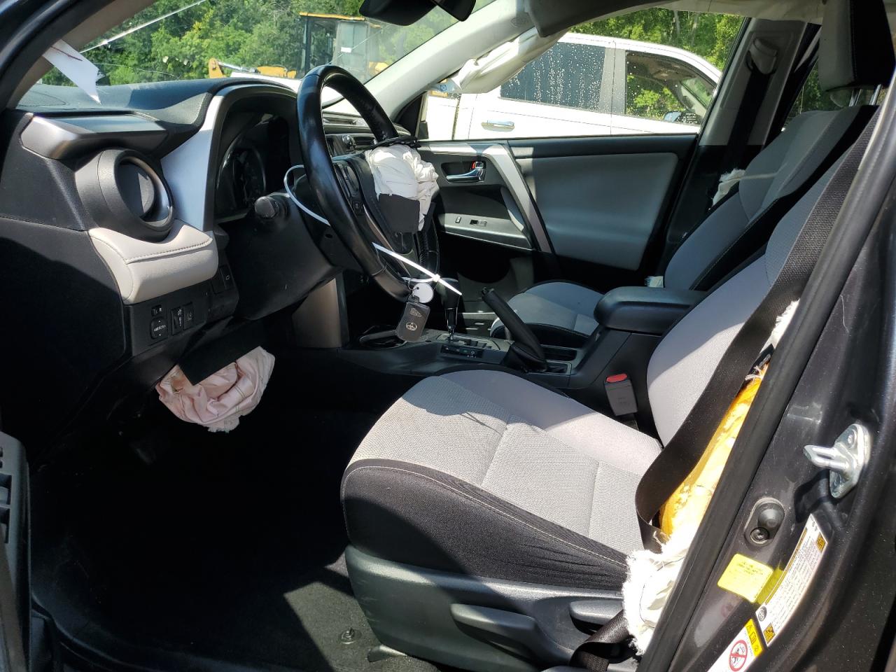 2017 Toyota Rav4 Xle VIN: JTMWFREV8HD105343 Lot: 61728944