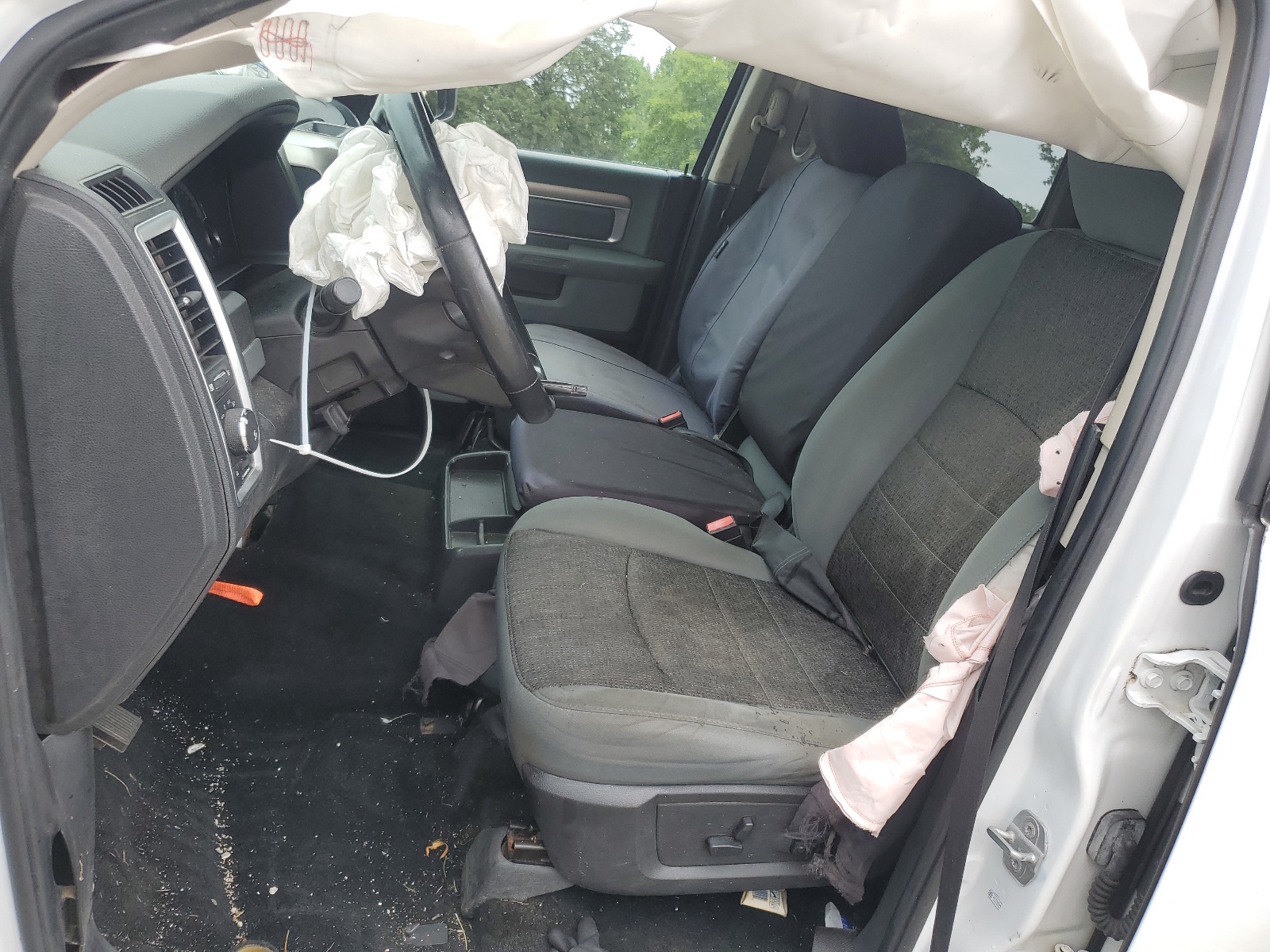 1C6RR7LT2ES143451 2014 Ram 1500 Slt