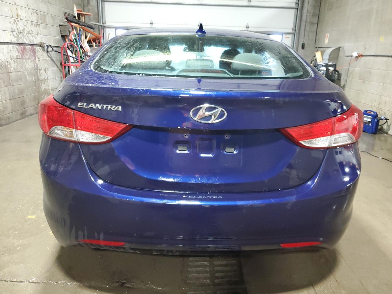 2012 Hyundai Elantra Gls VIN: 5NPDH4AE5CH141083 Lot: 62302024