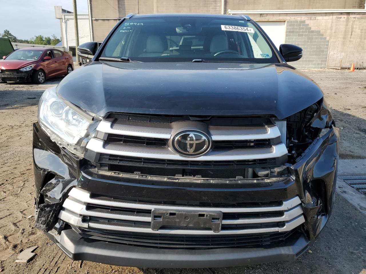 2018 Toyota Highlander Se VIN: 5TDJZRFH4JS558587 Lot: 63386354