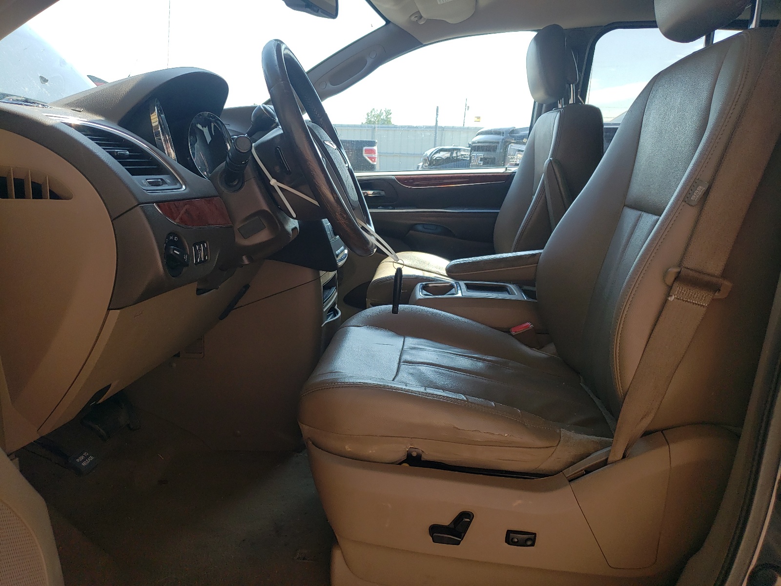 2C4RC1BG9DR689935 2013 Chrysler Town & Country Touring