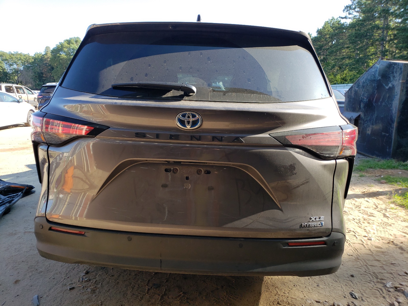 5TDYRKEC9NS131875 2022 Toyota Sienna Xle