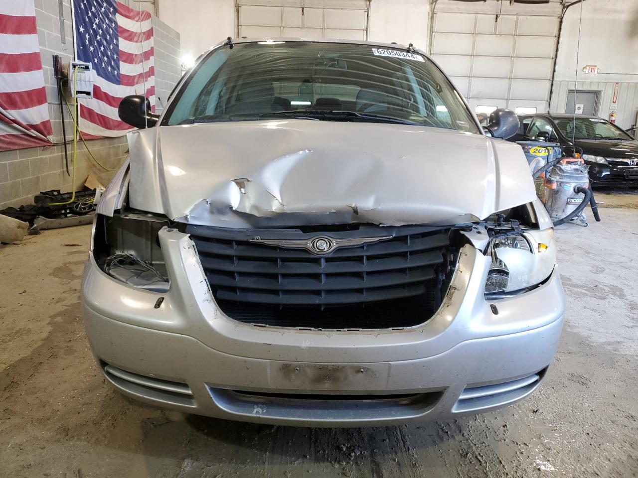 2005 Chrysler Town & Country VIN: 1C4GP45RX5B371168 Lot: 62050344