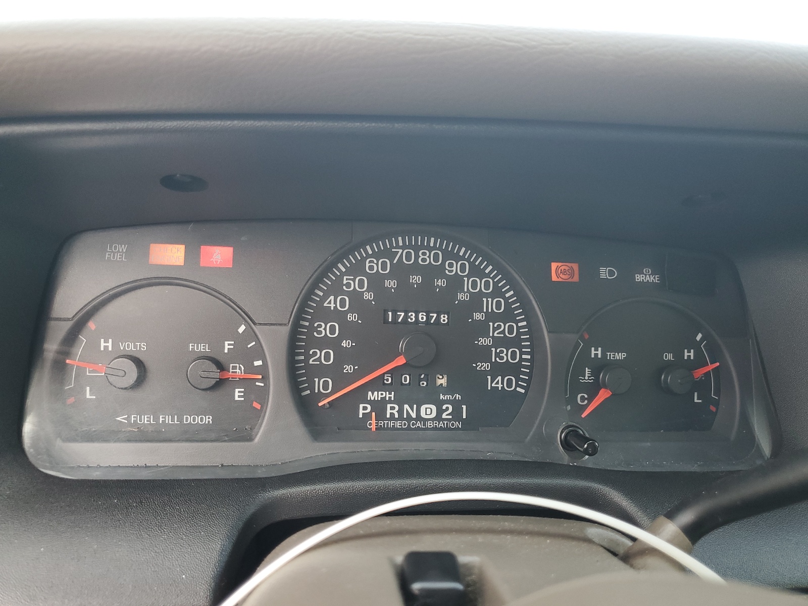 2FAFP71W02X103592 2002 Ford Crown Victoria Police Interceptor