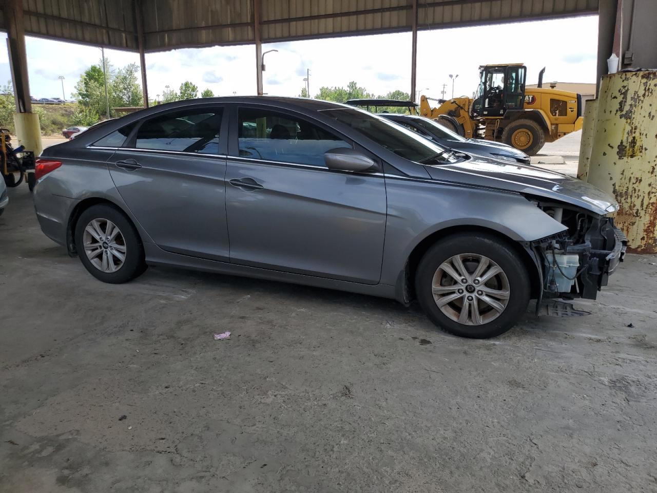 2011 Hyundai Sonata - Image 4