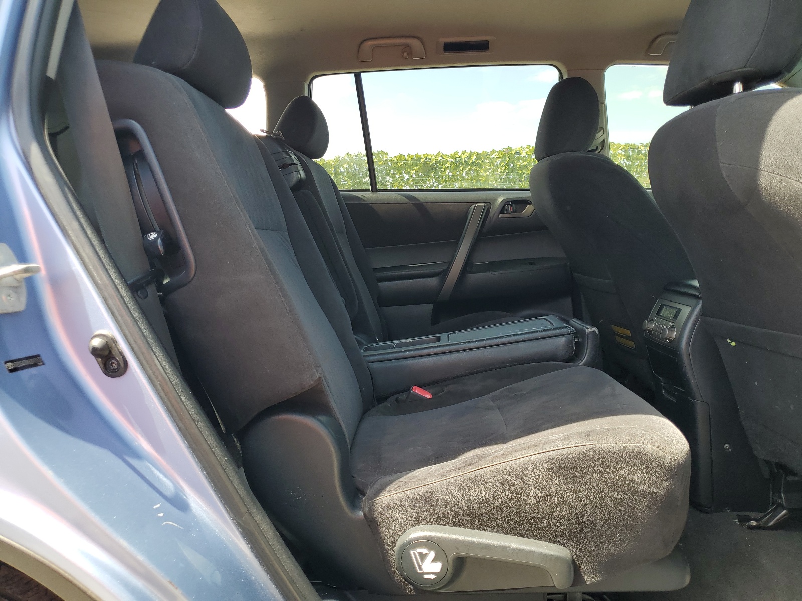 JTEDS43A882015137 2008 Toyota Highlander Sport