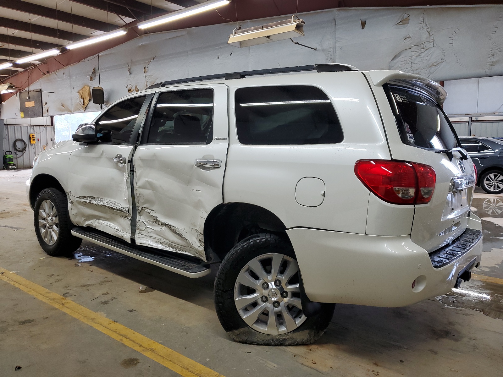 5TDDY5G19HS153667 2017 Toyota Sequoia Platinum